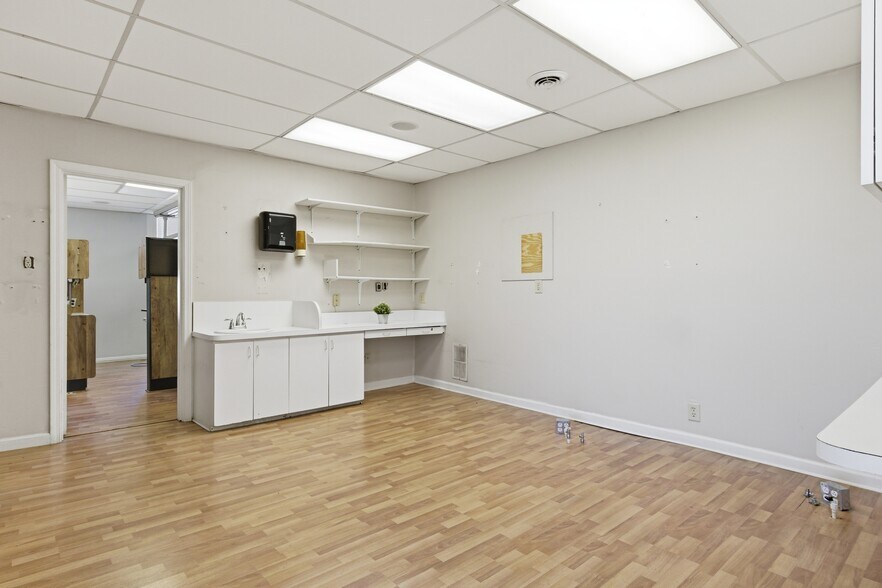 More Photos Of 1910 Virginia Ave, Connersville Healthcare For Sale