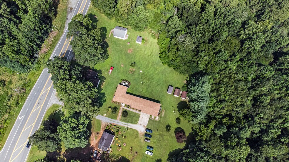 More Photos Of 950 Totten Rd, Gibsonville Freestanding For Sale