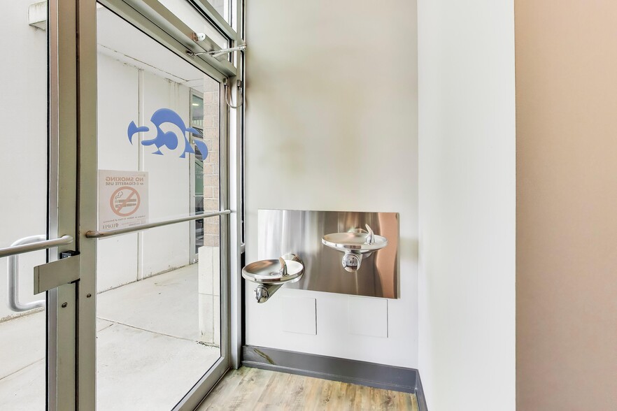 More Photos Of 2640 Patriot Blvd, Glenview Medical For Sale