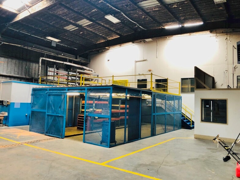 More Photos Of 5353 S Hattie Ave, Oklahoma City Manufacturing For Lease