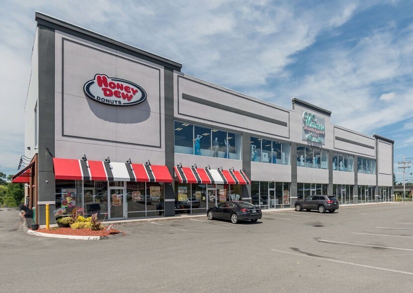 More Photos Of 130 Newbury St, Peabody Storefront For Lease