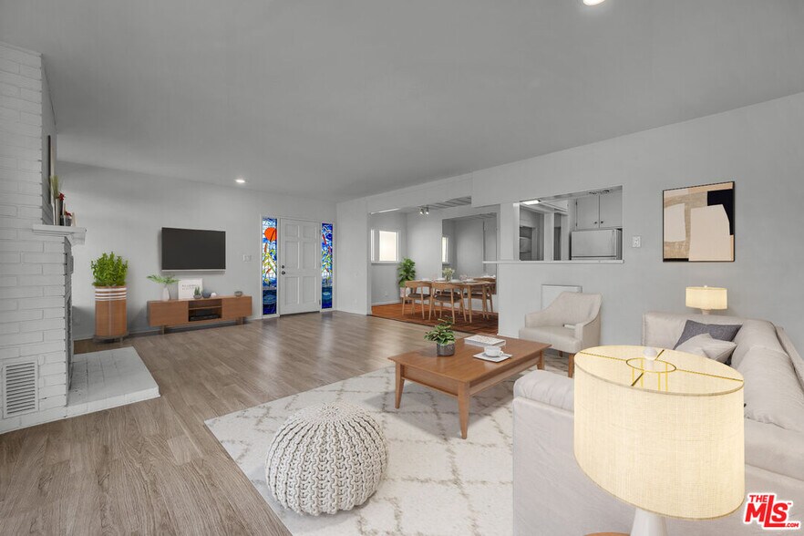 More Photos Of 6515 Vista del Mar, Playa Del Rey Apartments For Sale