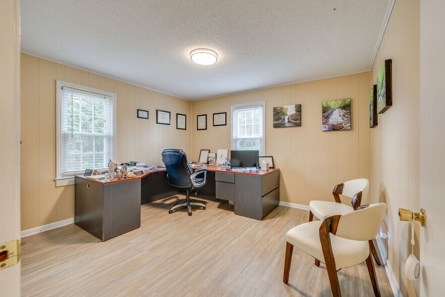 More Photos Of 1119 N Main Ave, Erwin Medical For Sale
