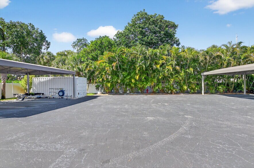 More Photos Of 442 NW 35th St, Boca Raton Office For Sale