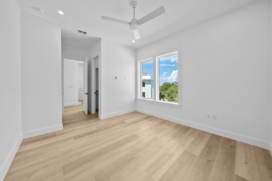More Photos Of 14 Blue Wave Dr, Santa Rosa Beach Apartments For Sale