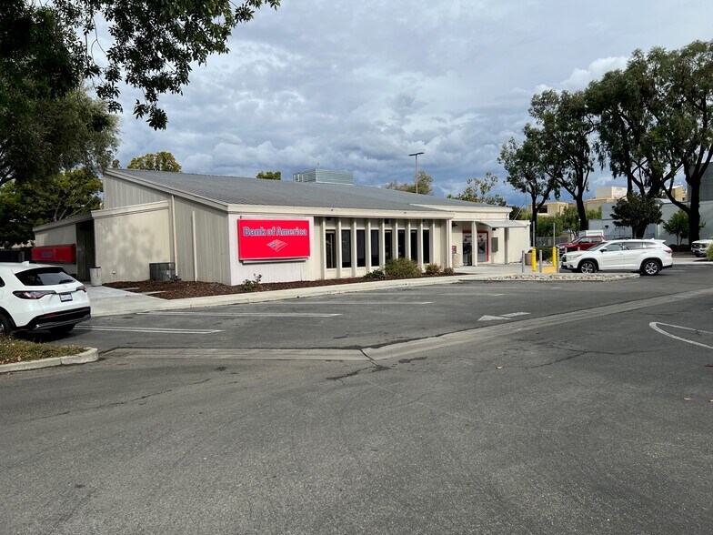 More Photos Of 2925 Scott Blvd, Santa Clara Bank For Sale