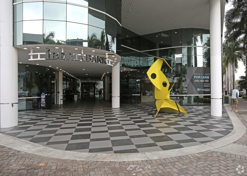 More Photos Of 400 Arthur Godfrey Rd, Miami Beach Medical For Lease