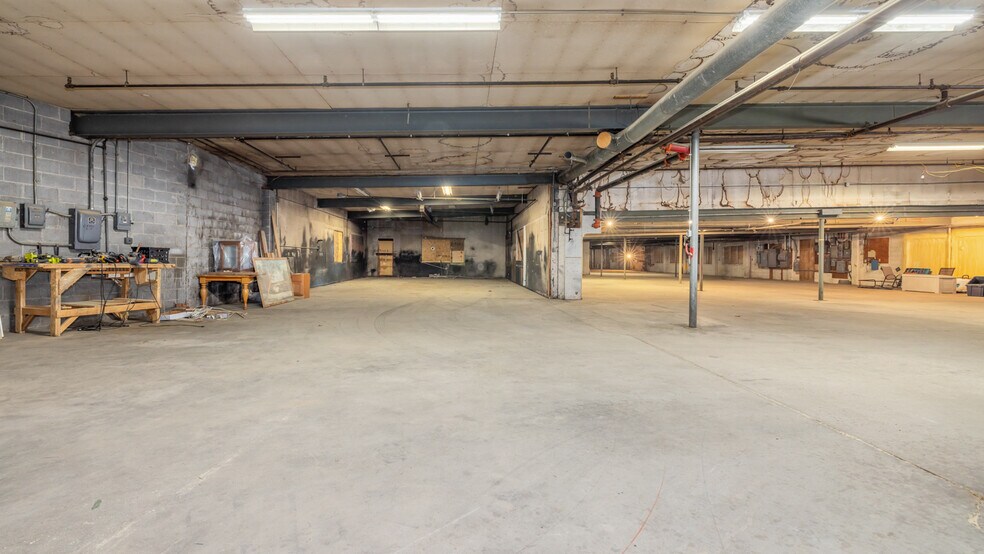 More Photos Of 106 E Smith St, Iron Mountain Distribution For Sale