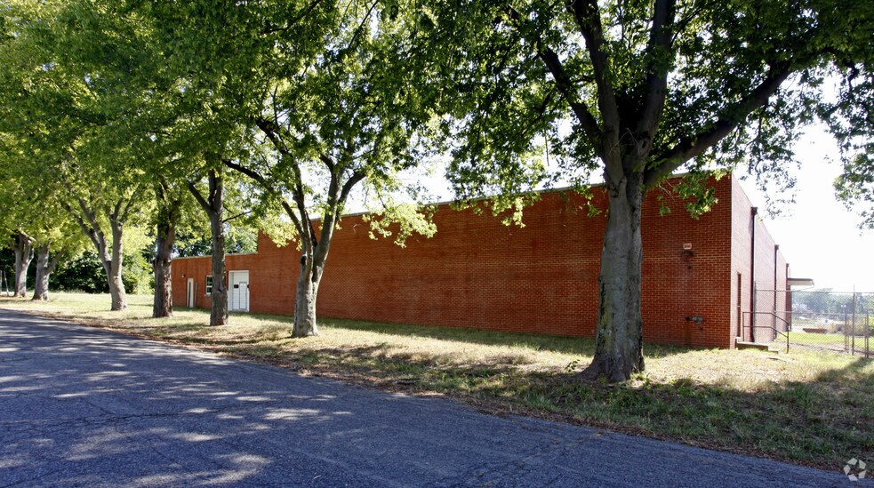 More Photos Of 503 Bickerstaff Rd, Richmond Warehouse For Lease