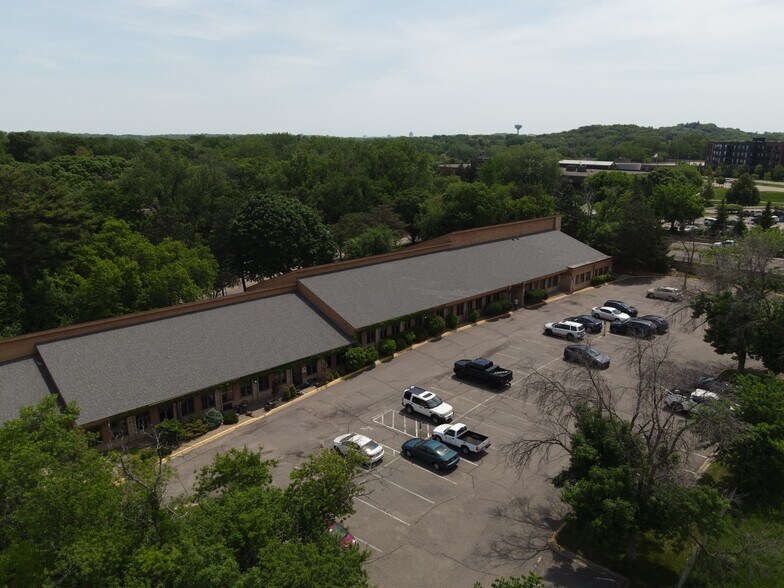 More Photos Of 5780-5794 Lincoln Dr, Edina Office For Sale