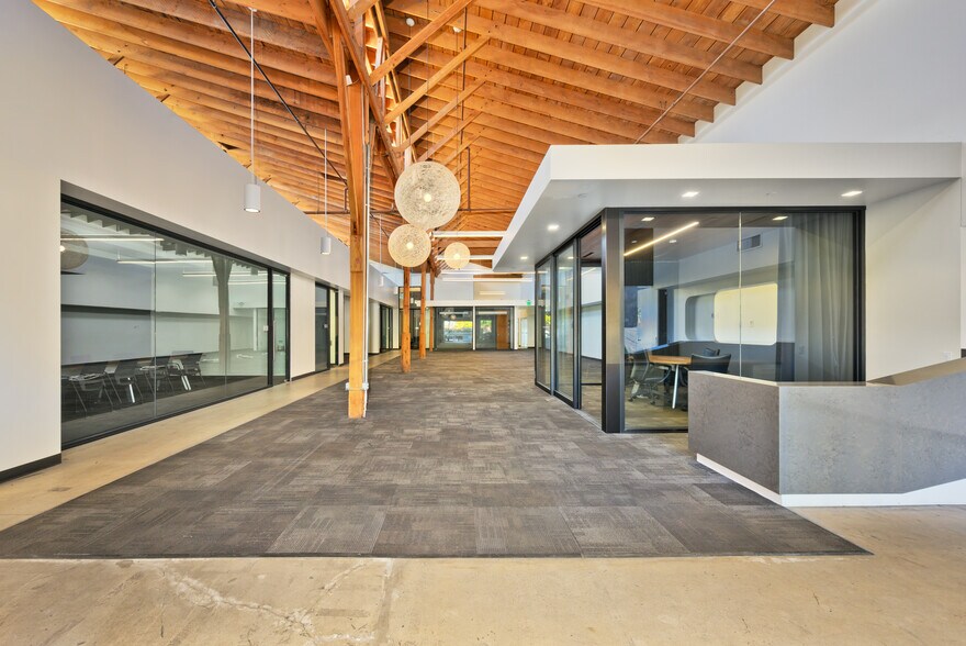 More Photos Of 3526 Hayden Ave, Culver City Office For Lease