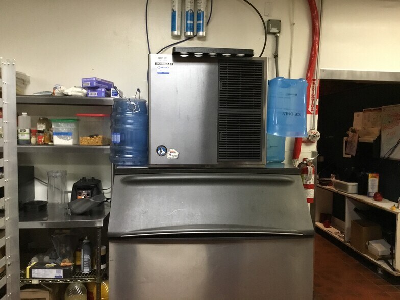 More Photos Of 414-416 W 4th St, Santa Ana Office For Sale