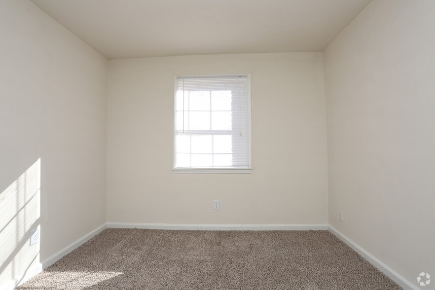 More Photos Of 235 Sycamore Dr, Athens Apartments For Sale