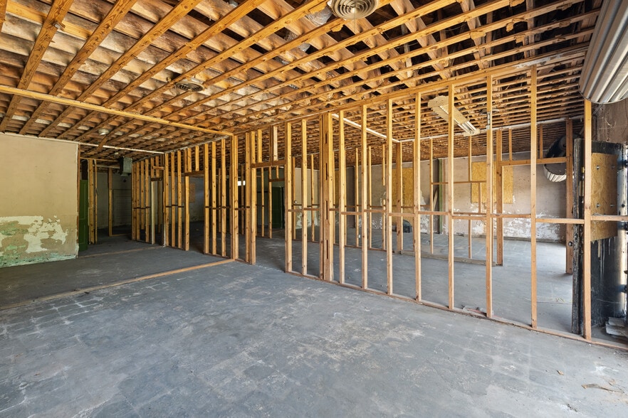 More Photos Of 1200 Central Ave, Atlanta Industrial For Sale