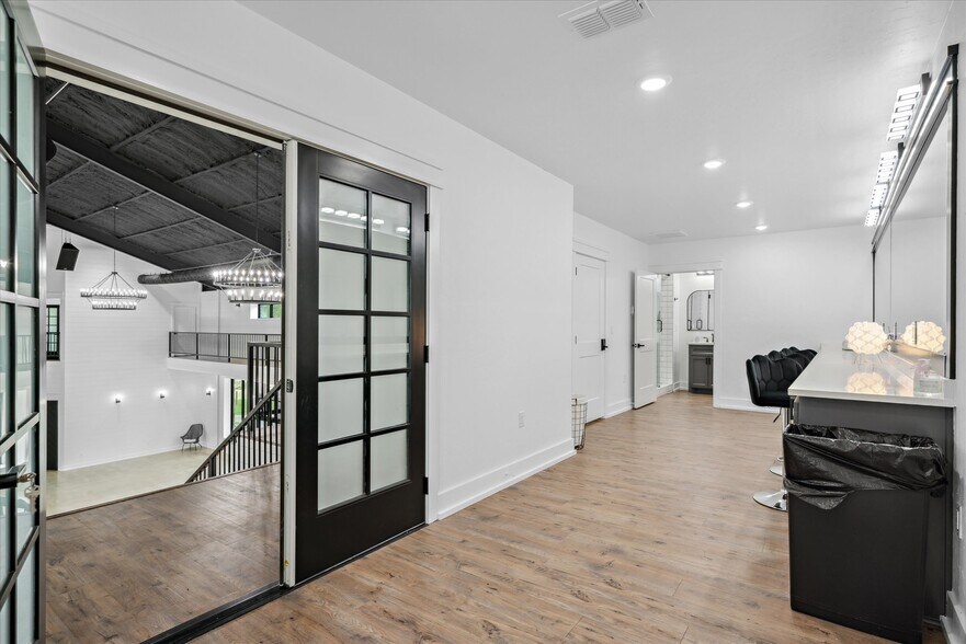 More Photos Of 1972 FM 857, Grand Saline Trailer Camper Park For Sale