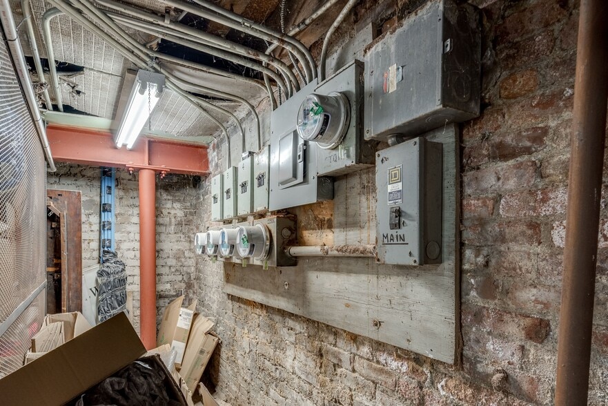 More Photos Of 489 Myrtle Ave, Brooklyn Storefront Retail Residential For Sale