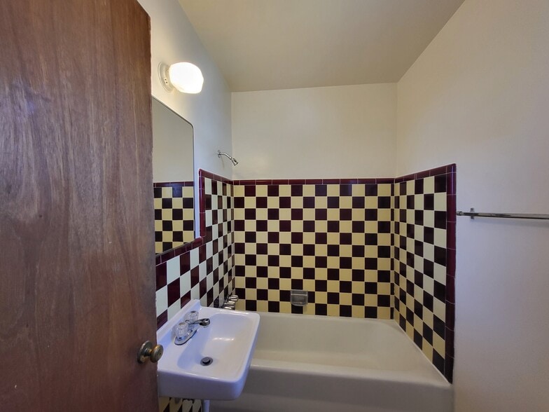 More Photos Of 1307-1311 E 9th St, Tucson Apartments For Sale