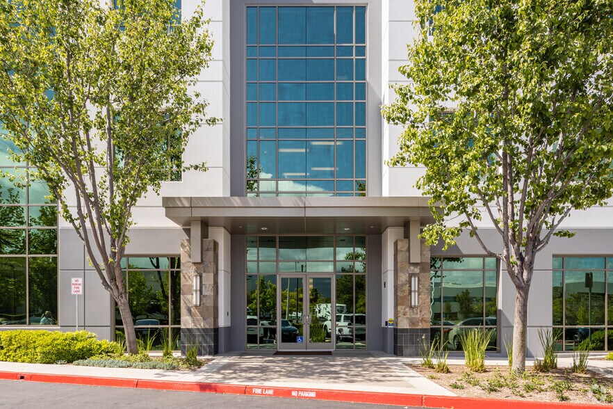 More Photos Of 30212 Tomas, Rancho Santa Margarita Medical For Lease