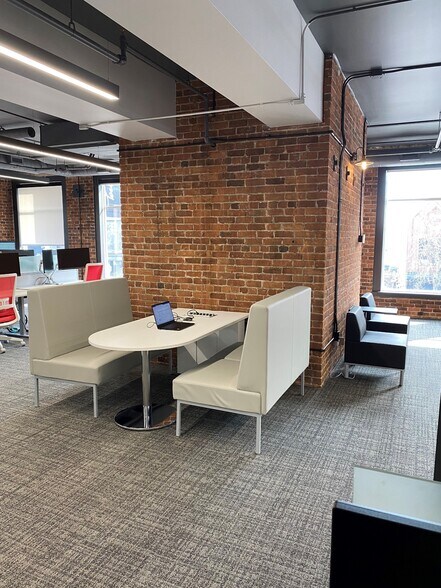 More Photos Of 679 Main St, Moncton Office For Sale