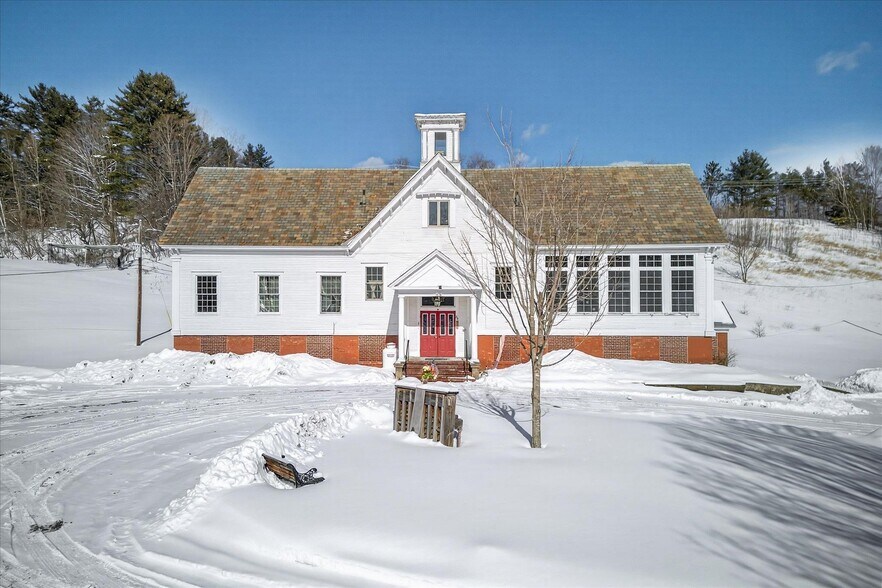 More Photos Of 66 Duttonsville School dr, Cavendish Specialty For Sale