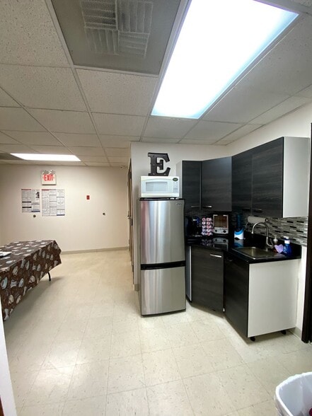 More Photos Of 115 US Highway 46, Mountain Lakes Unknown For Lease