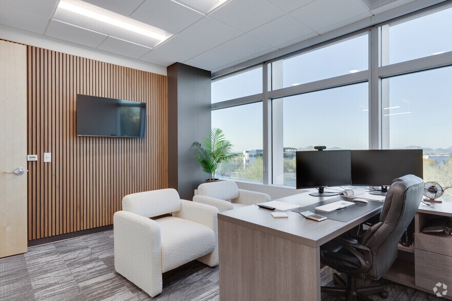 More Photos Of 17851 N 85th St, Scottsdale Office For Lease