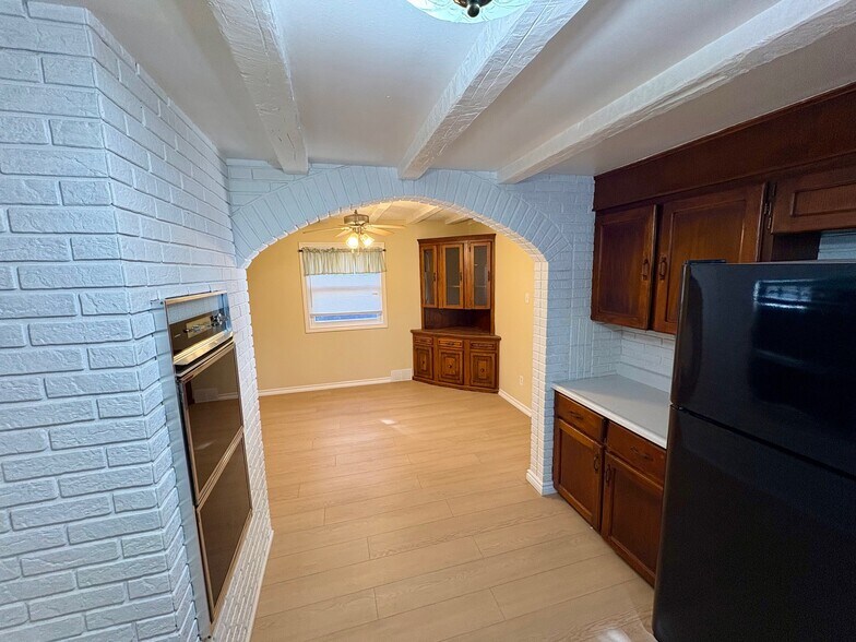 More Photos Of 5371 Huron St, Niagara Falls Apartments For Sale