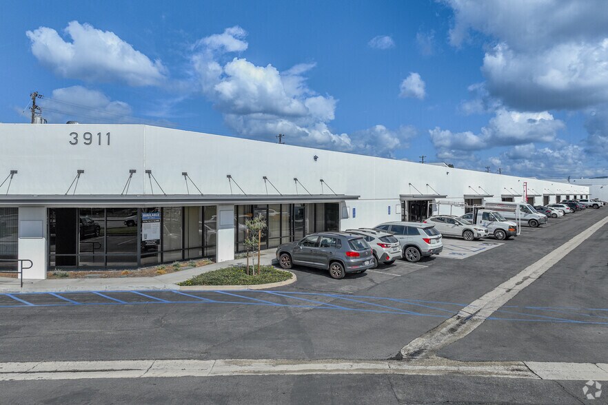 Primary Photo Of 3911 E La Palma Ave, Anaheim Warehouse For Lease