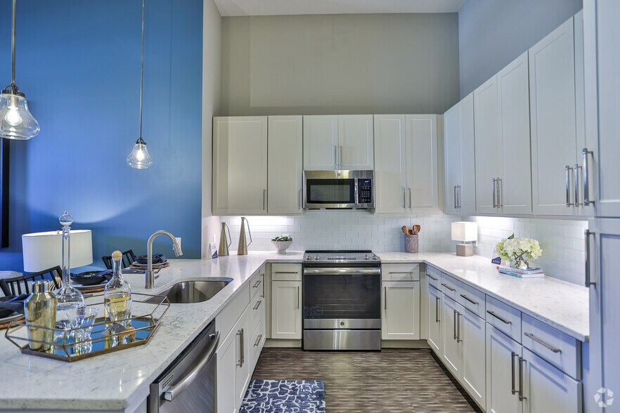 More Photos Of 7420 N Rea Park Ln, Charlotte Apartments For Lease