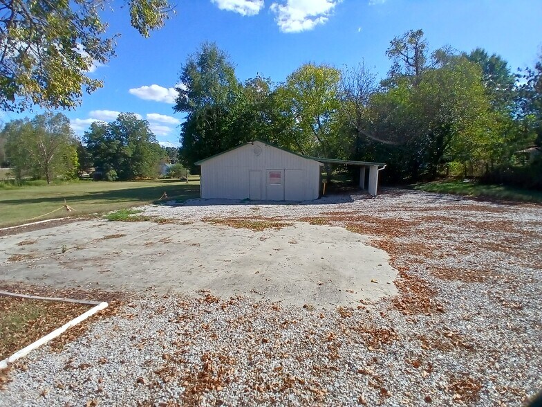 More Photos Of 119 W Main St, Youngsville Freestanding For Lease