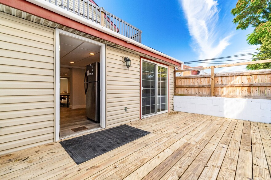 More Photos Of 545 E Main St, Lancaster Office Residential For Sale