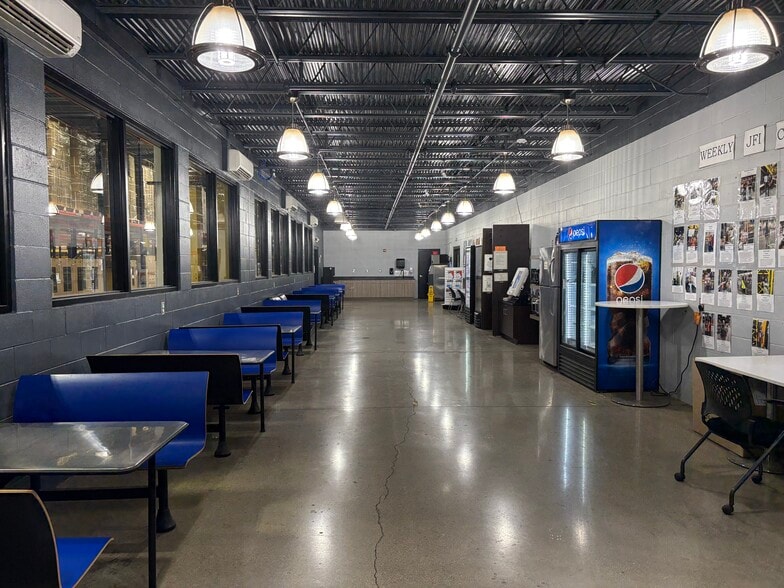 More Photos Of 408 S Byrkit St, Mishawaka Industrial For Sale