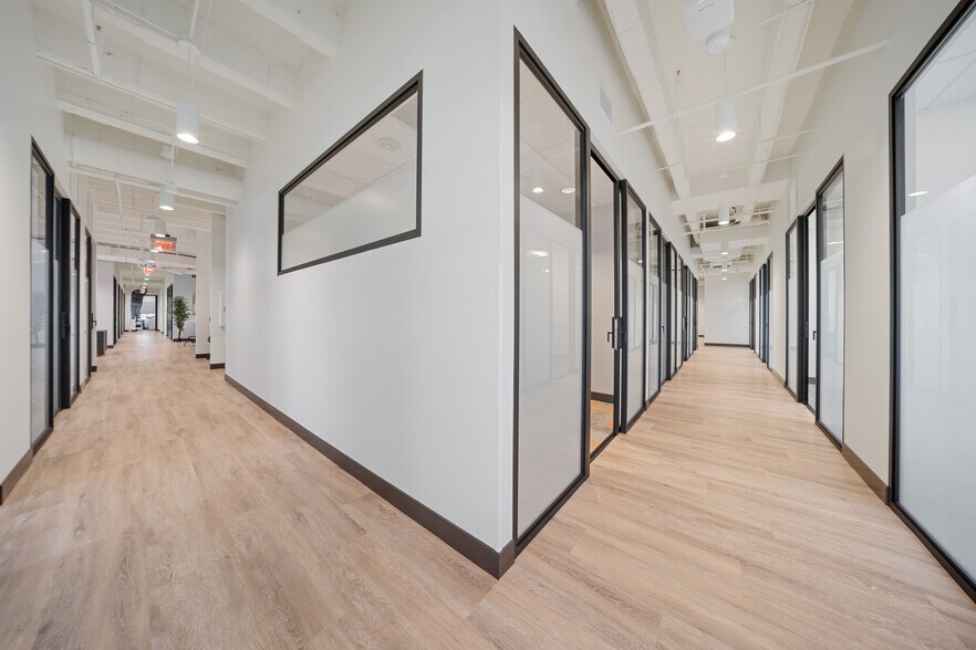 More Photos Of 3500 Oak Lawn Ave, Dallas Coworking Space