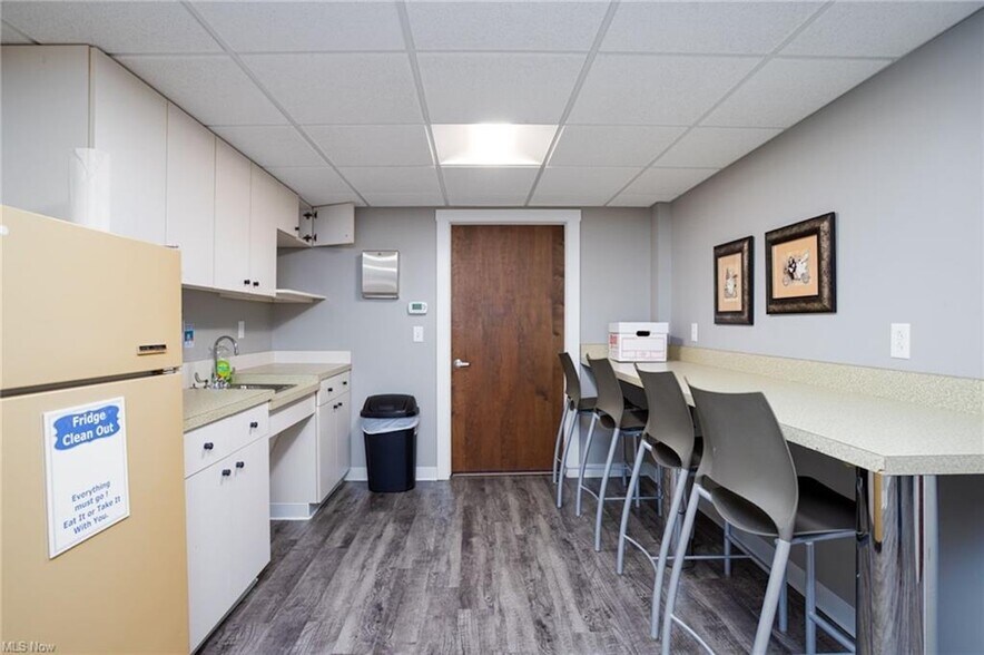 More Photos Of 1109 Eastern Ave, Ashland Office Residential For Sale