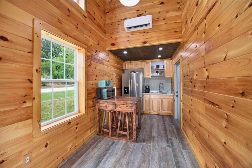 More Photos Of 12705 Rhoden Ln, Lowell Flex For Sale