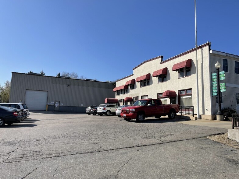 More Photos Of 25 Wareham St, Middleboro Warehouse For Lease