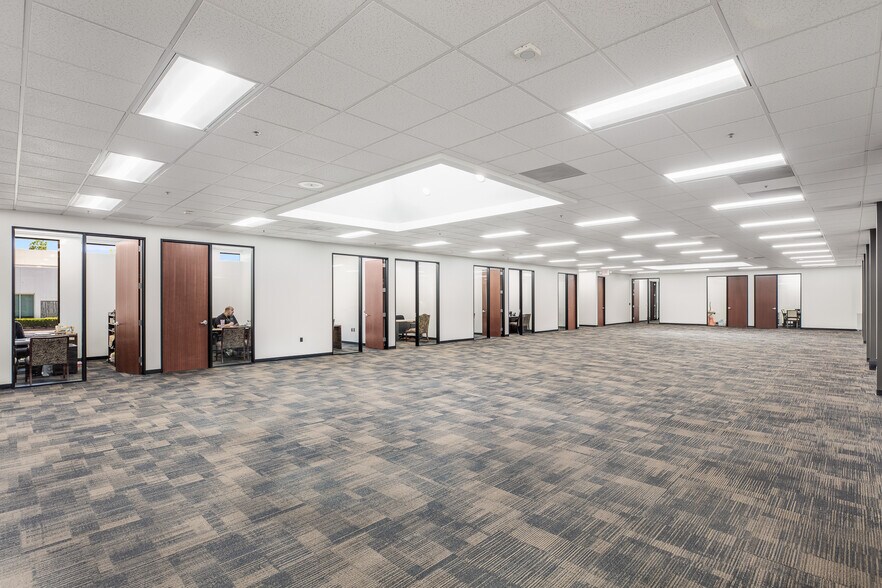 More Photos Of 390-392 Potrero Ave, Sunnyvale Research And Development For Lease