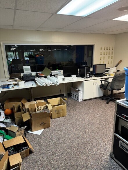 More Photos Of 2040 Schillinger Rd S, Mobile Freestanding For Lease