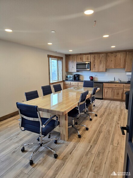 More Photos Of 900 Lone Tree Ln, Nunn Warehouse For Sale