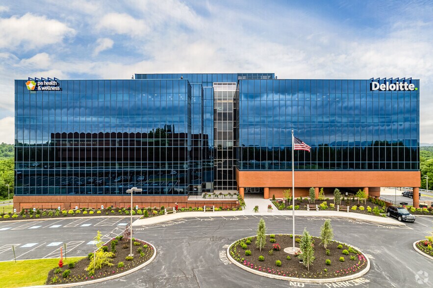 More Photos Of 300 Corporate Center Dr, Camp Hill Office For Lease
