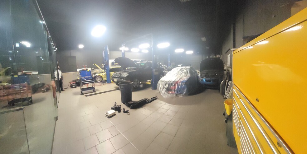 More Photos Of 73 Alness St, Toronto Light Distribution For Lease