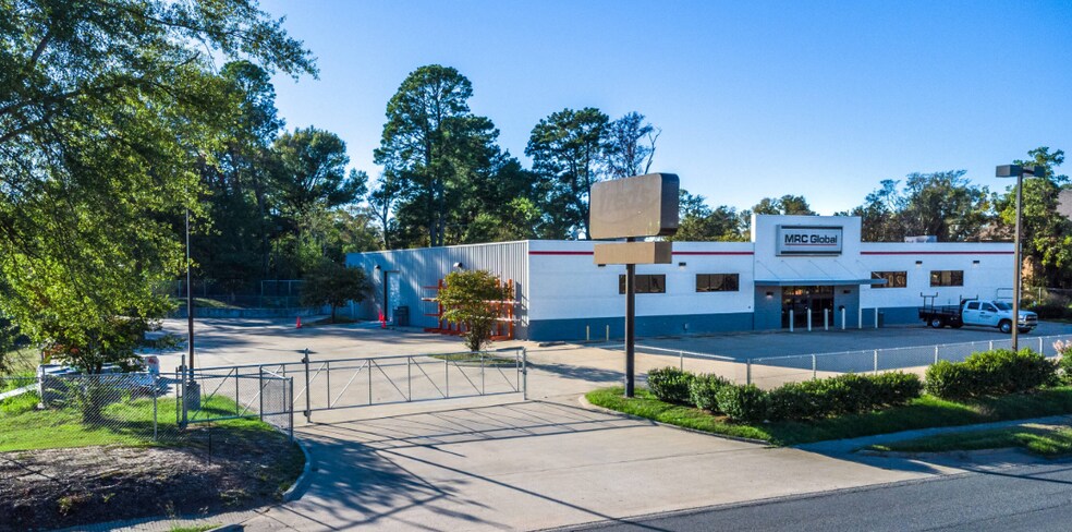 More Photos Of 400 Washington Ave, Mansfield Freestanding For Lease