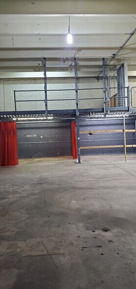 More Photos Of 4201-4237 NW 37th Ave, Miami Warehouse For Lease