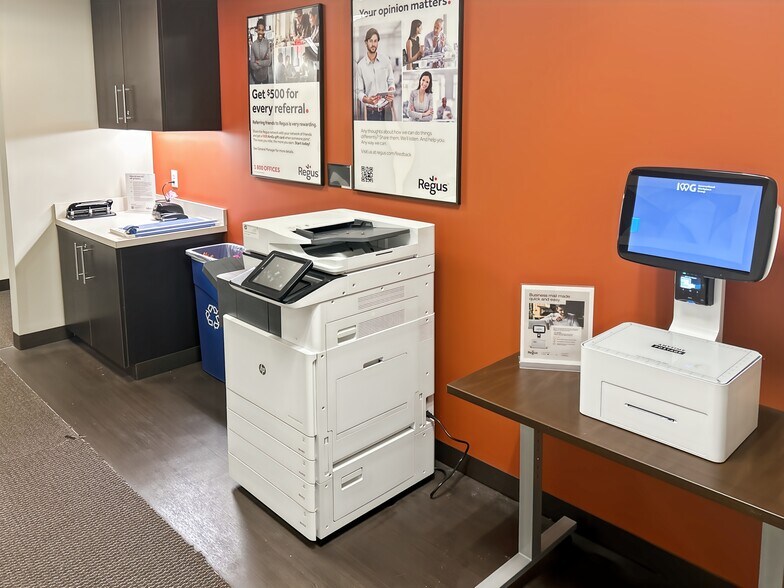 More Photos Of 800 E 101st Ter, Kansas City Coworking Space