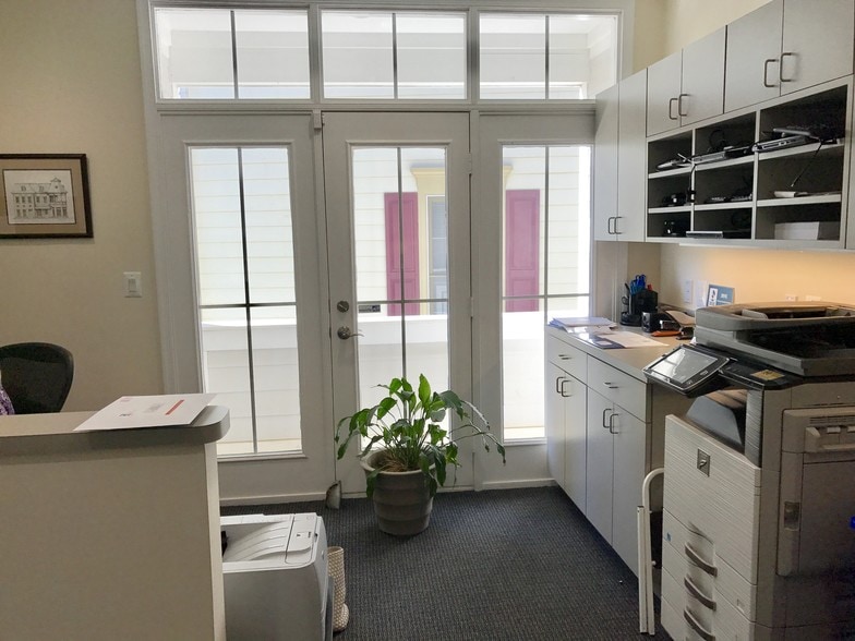 More Photos Of 333 Main St, Gaithersburg Office For Lease