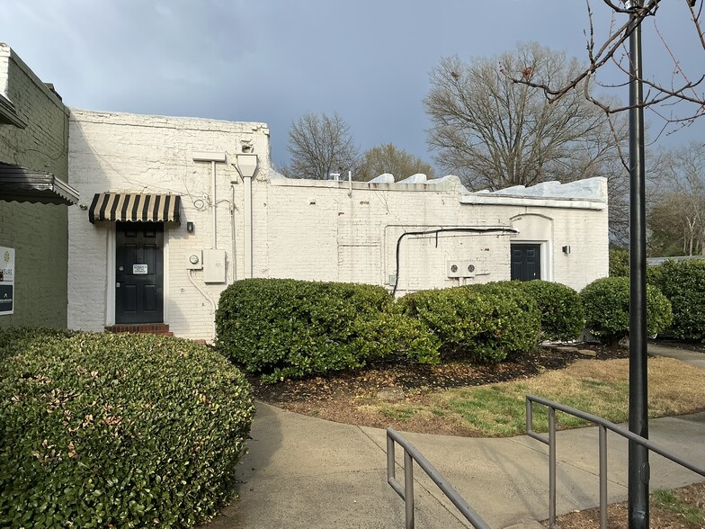 More Photos Of 124 Confederate St, Fort Mill Storefront For Sale