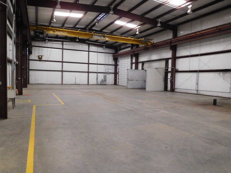 More Photos Of 6307 E Hwy 270, Alderson Warehouse For Lease