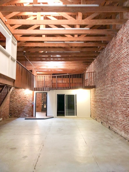 More Photos Of 729 Minna St, San Francisco Warehouse For Sale