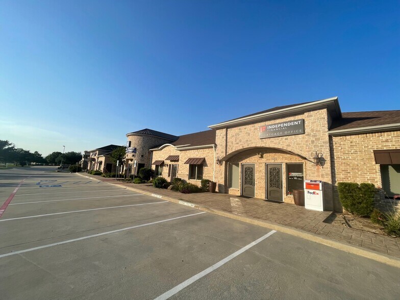 More Photos Of 3111 Unicorn Lake Blvd, Denton Storefront Retail Office For Lease
