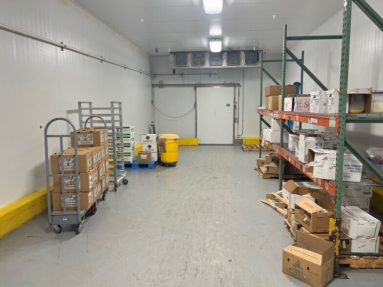 More Photos Of 4731 Bellevue St, Detroit Warehouse For Lease